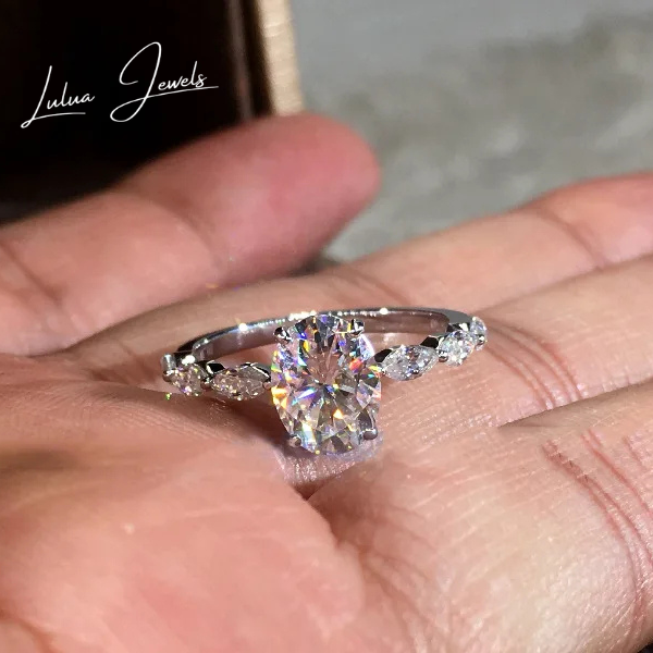 خاتم خطوبة كلاسيكي من المويسانيت بستة رؤوس